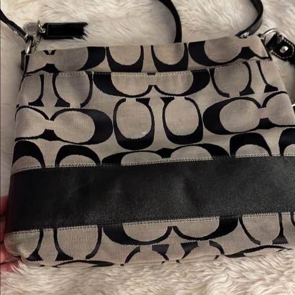 Coach purse - Picture 2 of 3